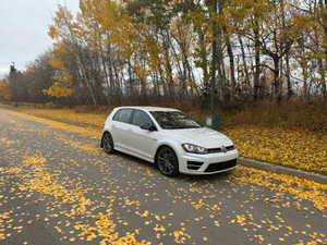 2017 Volkswagen Golf R -