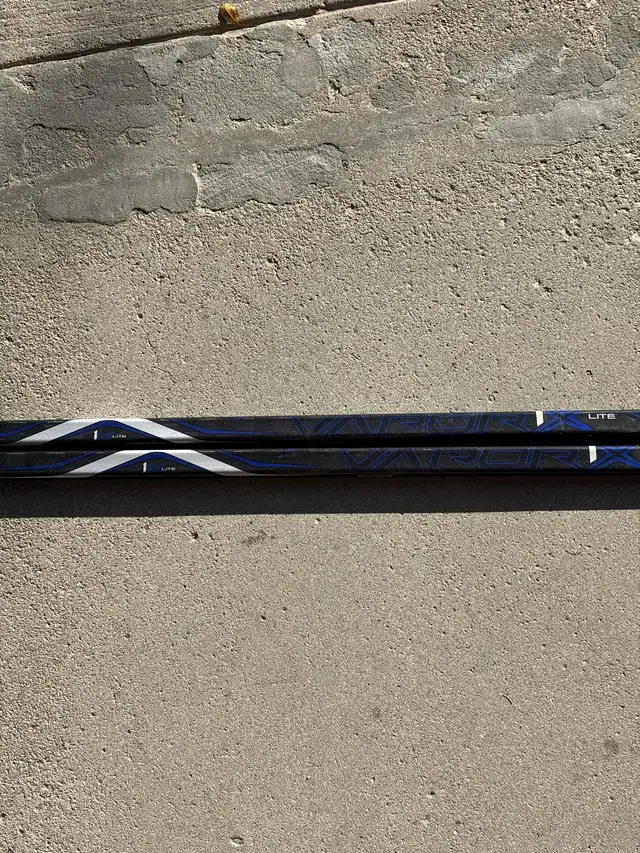 Bauer Vapor 1X Lite Hockey Stick in Hockey in Winnipeg - Image 3