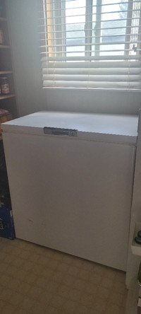5 cubic ft Apt size freezer