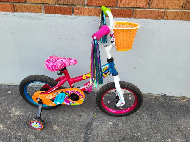 Girls bike 14 inch tire size - Great Condition in Kids in Cornwall - Image 2