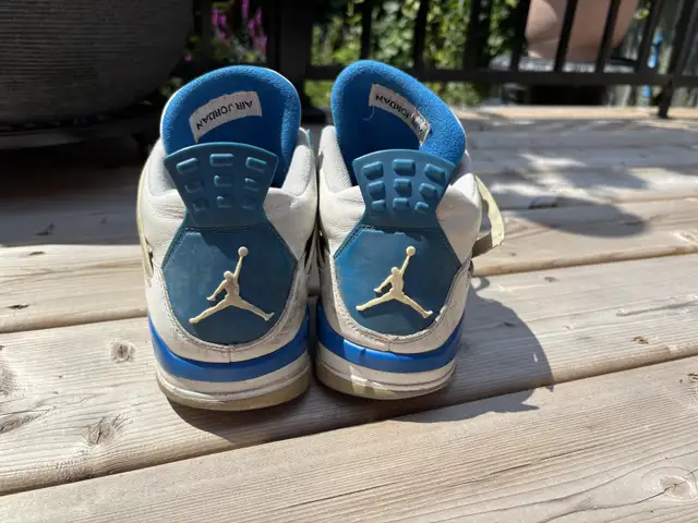 Air Jordan 4 in Men's Shoes in City of Montréal - Image 3