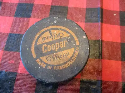 OLD VINTAGE OFFICIAL COOPER HOCKEY PUCK $5.00 WHA NHL GAME USED, View more