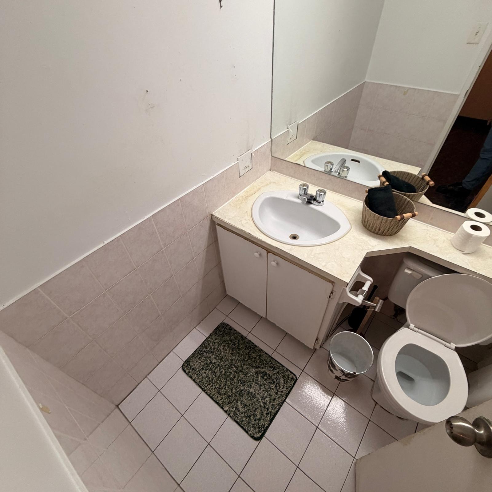 Furnished Studio for Rent - Prime Downtown Montreal — photo 2