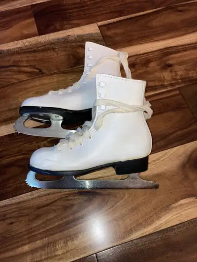 ORBIT SLM Made in Canada Figure Skates Ladies Size US 8/5, View more