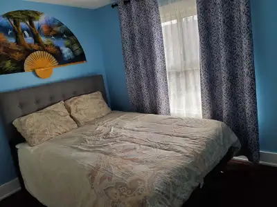 Brampton,Private ,Fully furnished ,(PRIVATE)Room FOR Female, Upper house, just a minute walk to bus...