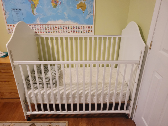 Baby crib at grandparents house | Cribs | St. Catharines | Kijiji