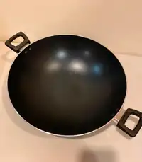 Cooking wok with lid. Family size