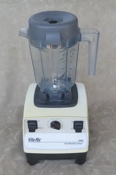 VITAMIX 5000 NUTRITION CENTER BLENDER VARIABLE SPEEDS VM0103, View more