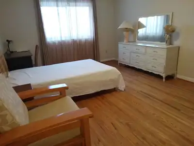 midland Lawrence detached house entire 1st floor for rent. 3bedroom， closed to supermarket，mall， ttc...