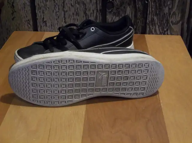Chaussures PUMA grandeur 8 US pour femmes in Women's - Shoes in Trois-Rivières - Image 3