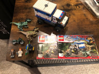 Jurassic World van chase Lego set