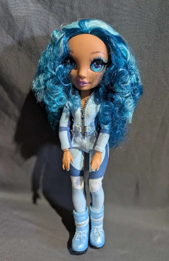 Rainbow High  Winter Break Sports Dolls  in Toys & Games in Charlottetown - Image 6