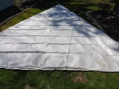 1) North Sail All purpuse #1 C&C 30' main 15587 luft-37',foot-23',leach-37.5' T-cut 1993 $450 obo 2)...