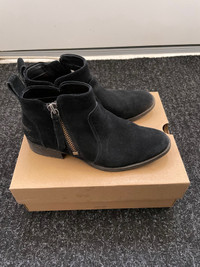 Ugg aureo women’s boots 7.5 black