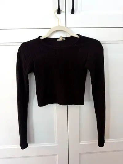 Wilfred Free Aritzia Womens XS Black Ribbed Knit Sweater, View more