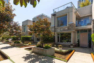 Looking for a clean, respectful and easygoing roommate to share a spacious, fully furnished 3-bedroo...