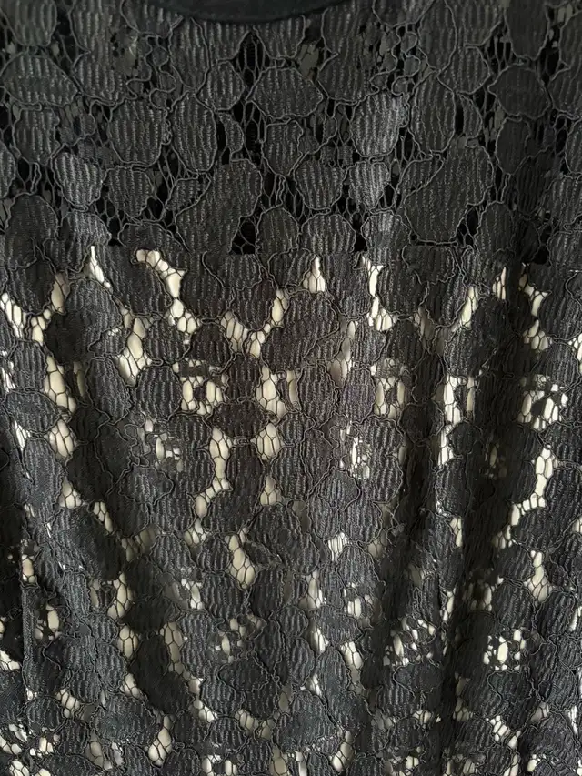 Robe noire Calvin Klein grandeur 4 in Women's - Dresses & Skirts in Longueuil / South Shore - Image 4