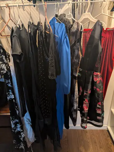 Linge de femme taille 7 a 9 à donner, View more