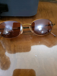 Foster Grant Sunglasses10 Dollars each with caseP12