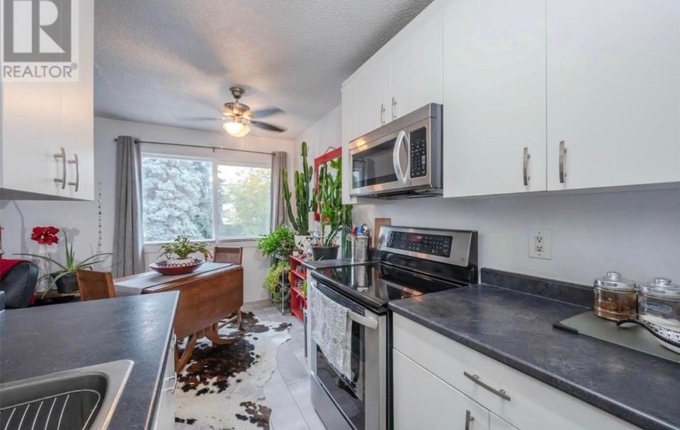 2BR/1B Apartment For Rent - $1600/m 2