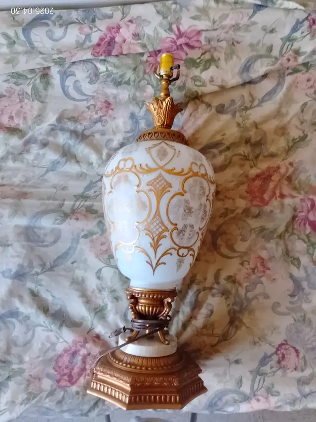 Hollywood Regency style Carl Falkenstein electric table lamp in Indoor Lighting & Fans in City of Montréal - Image 3