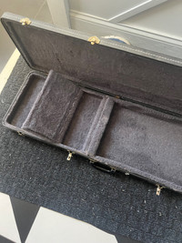 Hardshell guitar case 