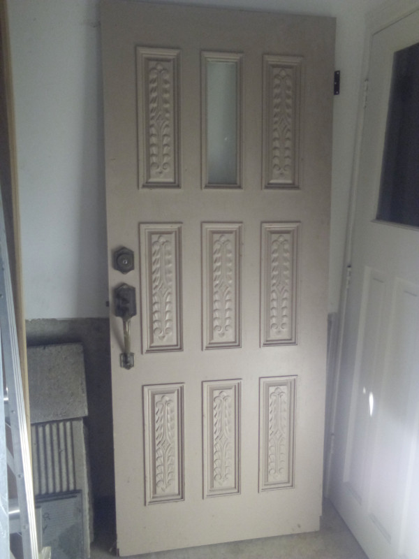 Solid Cedar Wood Door For Sale in Hardware, Nails & Screws in Mississauga / Peel Region