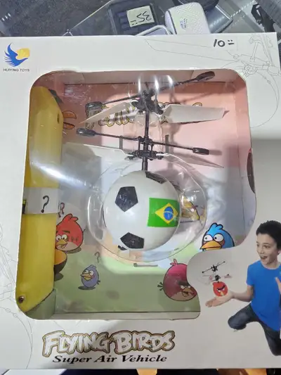 Get ready for high-flying fun with this Flying Birds Super Air Vehicle! This new-in-box toy features...