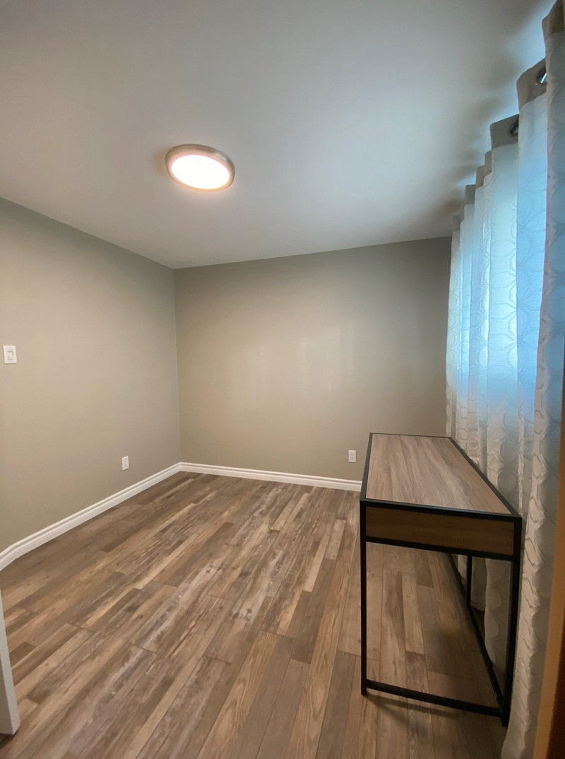 One Room Available. Barrie. Room Rentals & Roommates Barrie Kijiji