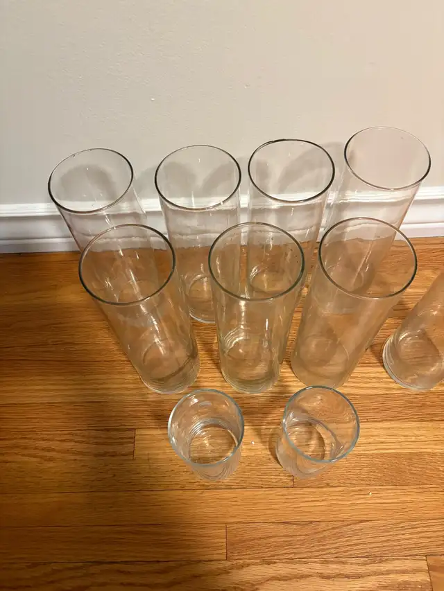 Glass Pillar Vases in Home Décor & Accents in Calgary - Image 4