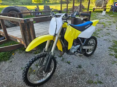 2021 suzuki RM 85. Clean, runs great, no issues. Reason for selling , want to upgrade to a bigger bi...