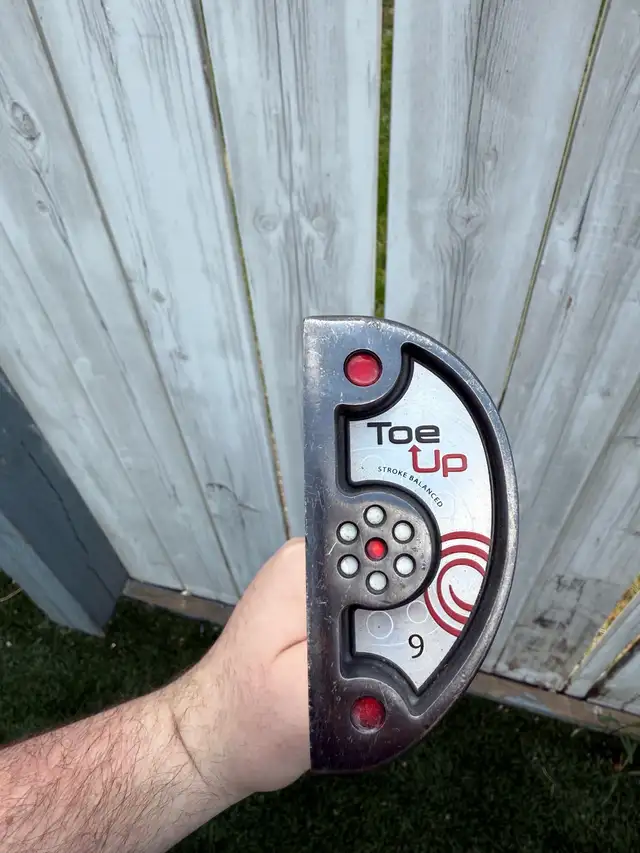 Odyssey Toe Up 9 Putter Left Handed in Golf in Edmonton - Image 2