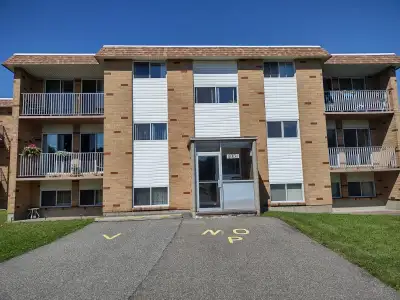 Lovely, spacious 2 bedroom apartment.
