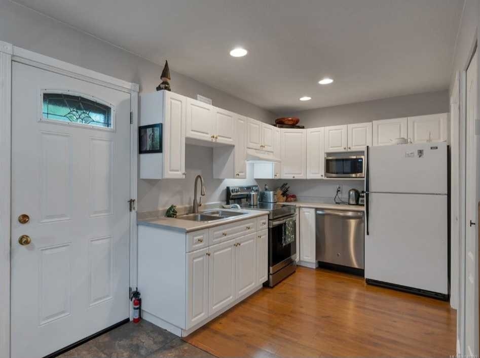 2-BEDROOM LEGAL SUITE — PRIME WILLOW POINT 4