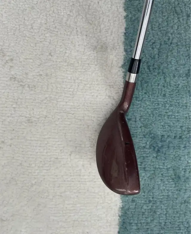 Power Play 18 degree hybrid golf iron right handed Steel shaft in Golf in Oakville / Halton Region - Image 4