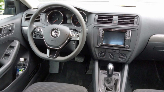 Volkswagen Jetta TSI 1.4 2016 in Cars & Trucks in Ottawa - Image 2