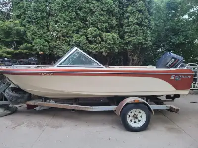 1986 15 ft Swiftsure boat with 70 hp Yamaha motor. Well maintained and cared for. Original Owner. Ta...