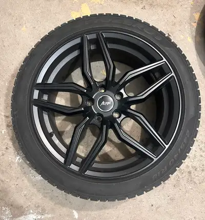 2018 Audi s4 winter tires and rims Size : 245/45/ R18 Brand : Pirelli Sottozero 70% left for tires P...
