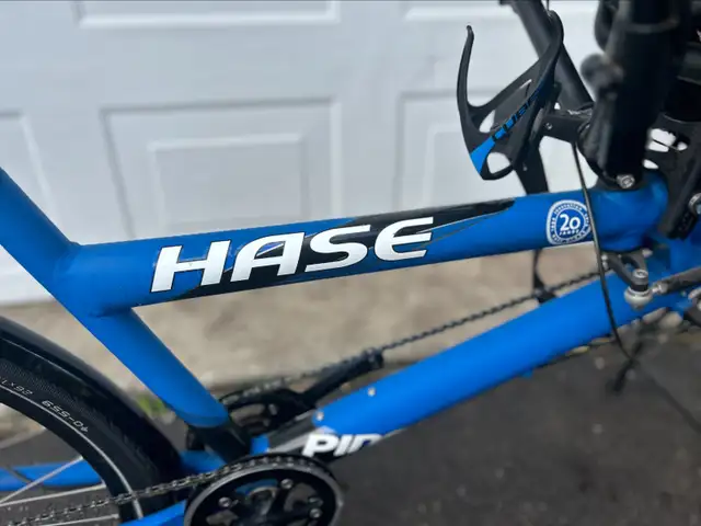 Very high-end tandem bicycle of the brand HASE.62863278388483121