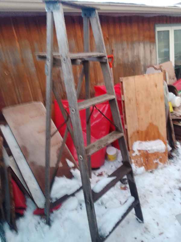 wooden ladder in Arts & Collectibles in Edmonton - Image 2