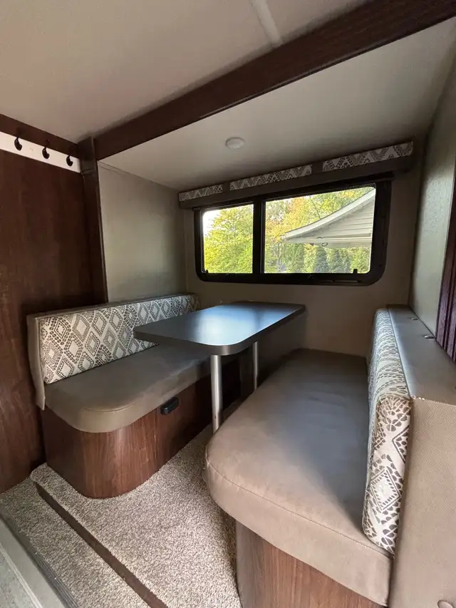 Palomino Real-Lite MAX HS-1912 (modèle 2020) | RVs & Motorhomes | Laval ...