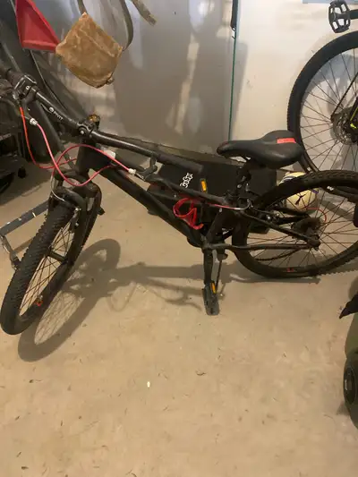 Im selling the bike because I don’t use it and it’s taking up space in the garage. It’s in pretty go...