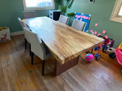 SOLID WOOD DININGROOM TABLE, View more