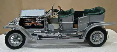 Franklin Mint Rolls Royce Silver Ghost die cast model 1/24 scale, View more