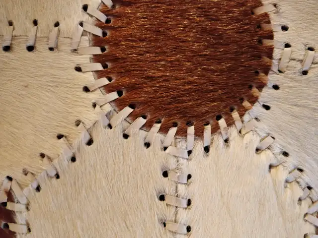 Cowhide Placemats (2) in Home Décor & Accents in Markham / York Region - Image 3