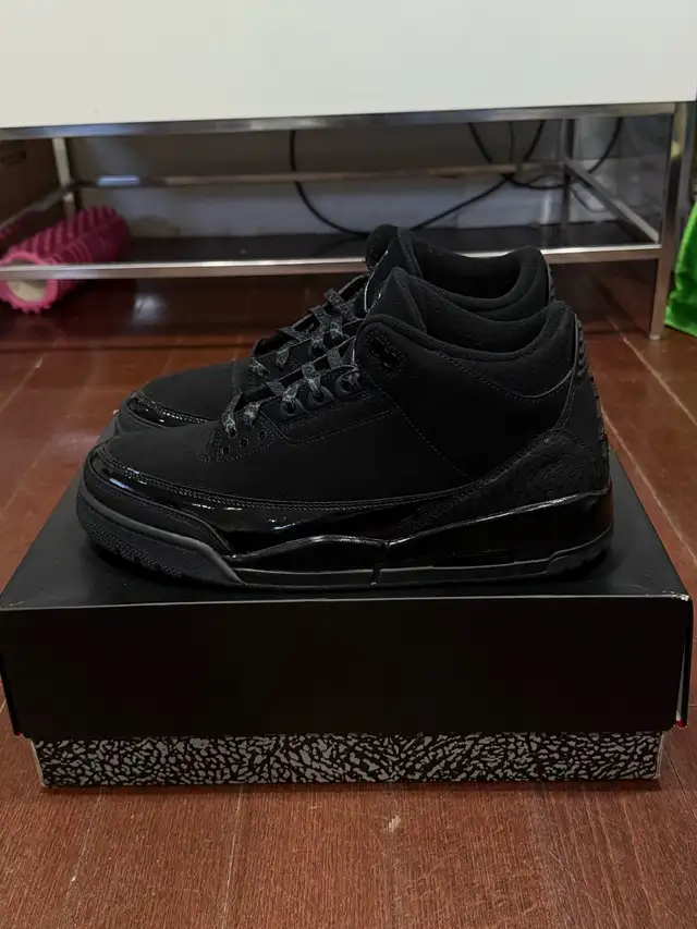 Jordan 3 Black Cat 2025 in Men's Shoes in City of Toronto - Image 3