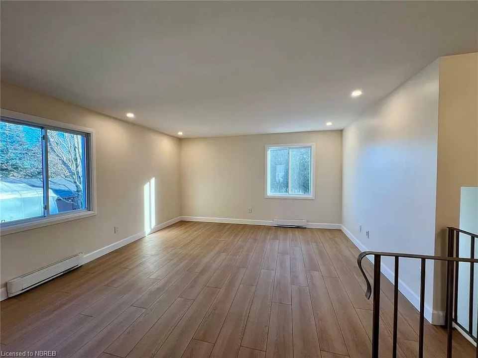Bright 3-bedroom, 1.5 bathroom main level suite 3