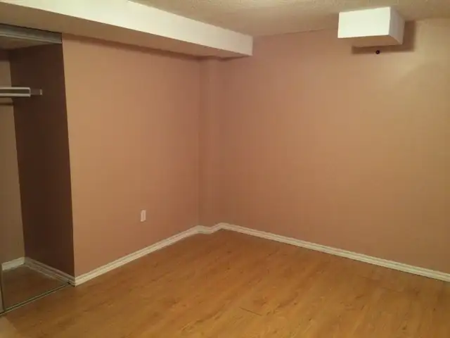 1 Bedroom Walkout Apartment  in Long Term Rentals in Mississauga / Peel Region - Image 8