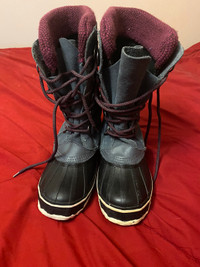Woman winter boots. Size 7