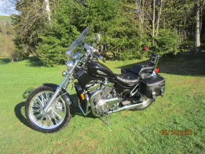 2003 SUZUKI INTRUDER VS800 THIS BIKE IS A MUST SEE MINT CONDITION,VERY LOW KMS 16,400, WELL MAINTAIN...